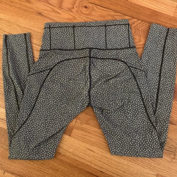 Lululemon Fast And Free 7/8 Tight, size 4 & 25" - Picture 3 of 7